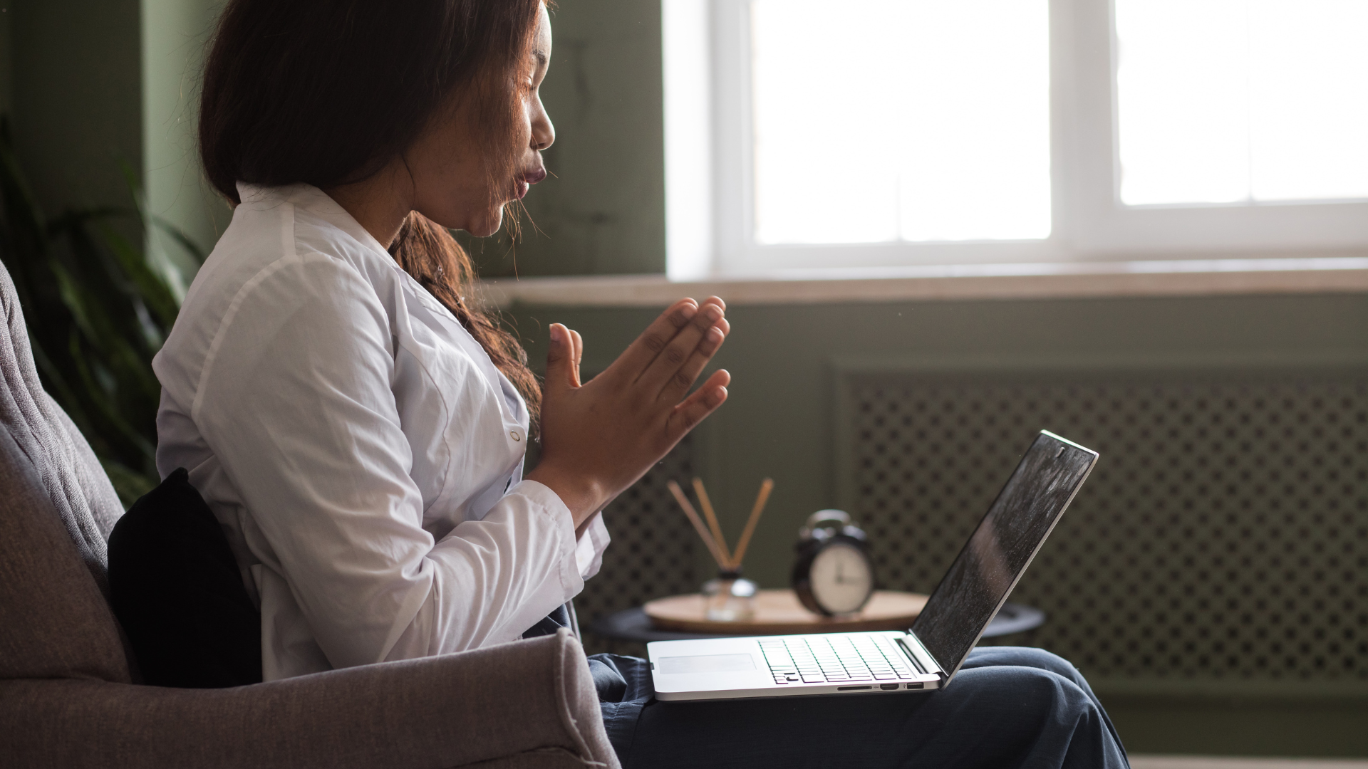 Virtual Support Networks for Carers: Enhancing Your Mental Health While Caring for Others